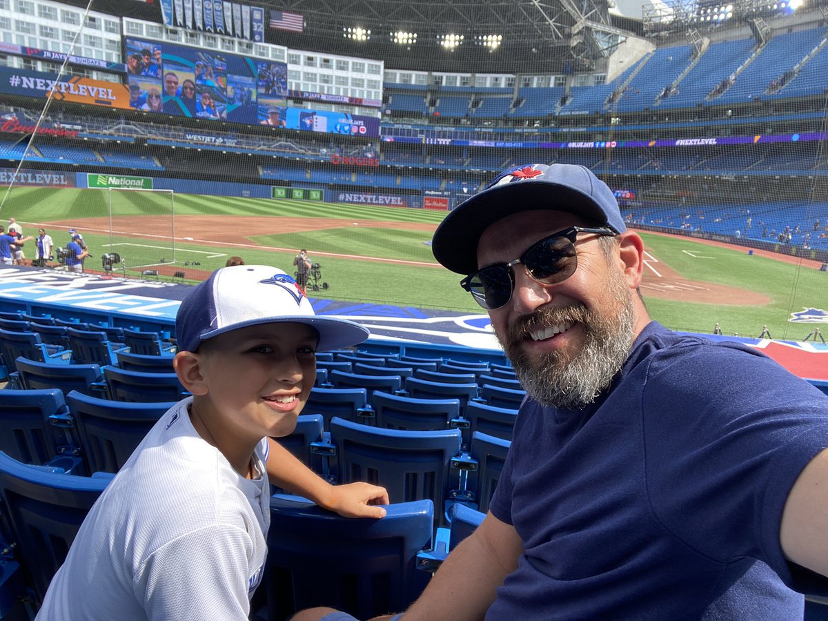 pazpeter's tweet photo. Let’s GO Blue Jays!! #NextLevel https://t.co/ud2zviKyra