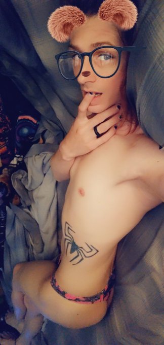 1 pic. Good morning twitter!  Hope everyone has an amazing day! ???? UwU https://t.co/eA3riNsfMD