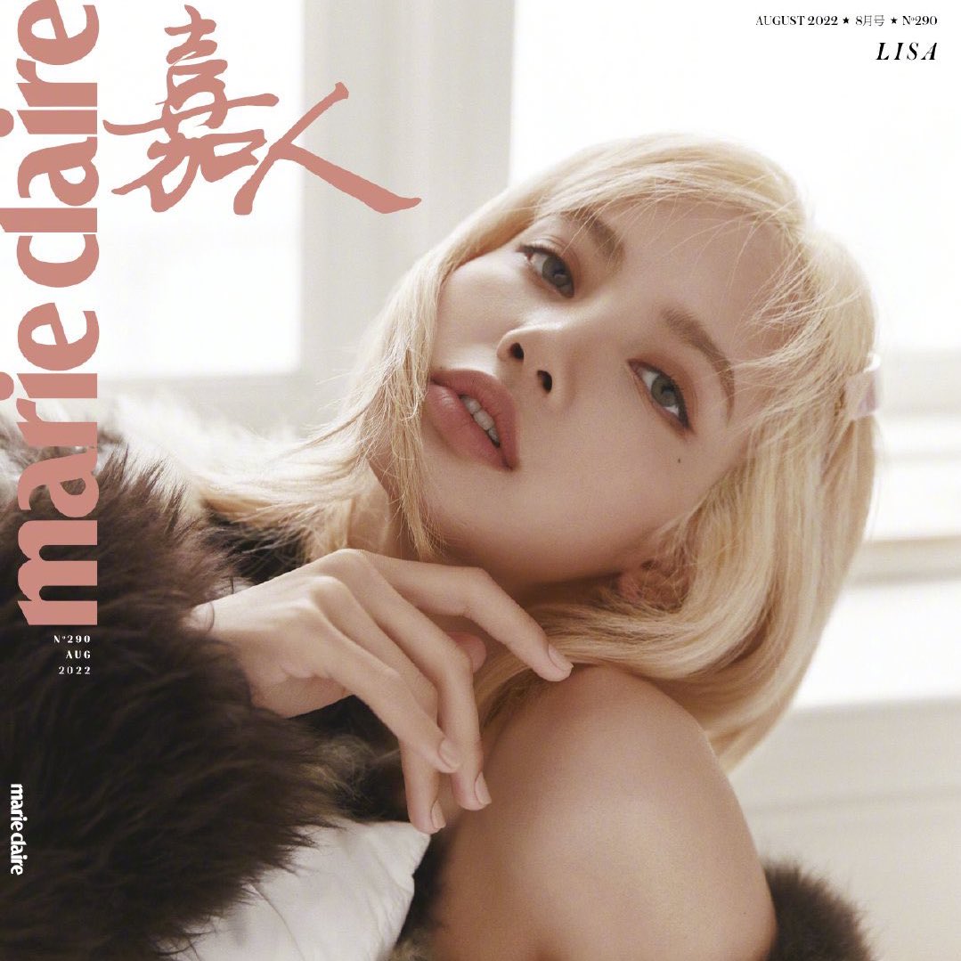 globalmyeon's tweet photo. BLACKPINK's Lisa with Celine for Marie Claire China Magazine. https://t.co/fX7eDsn0eW