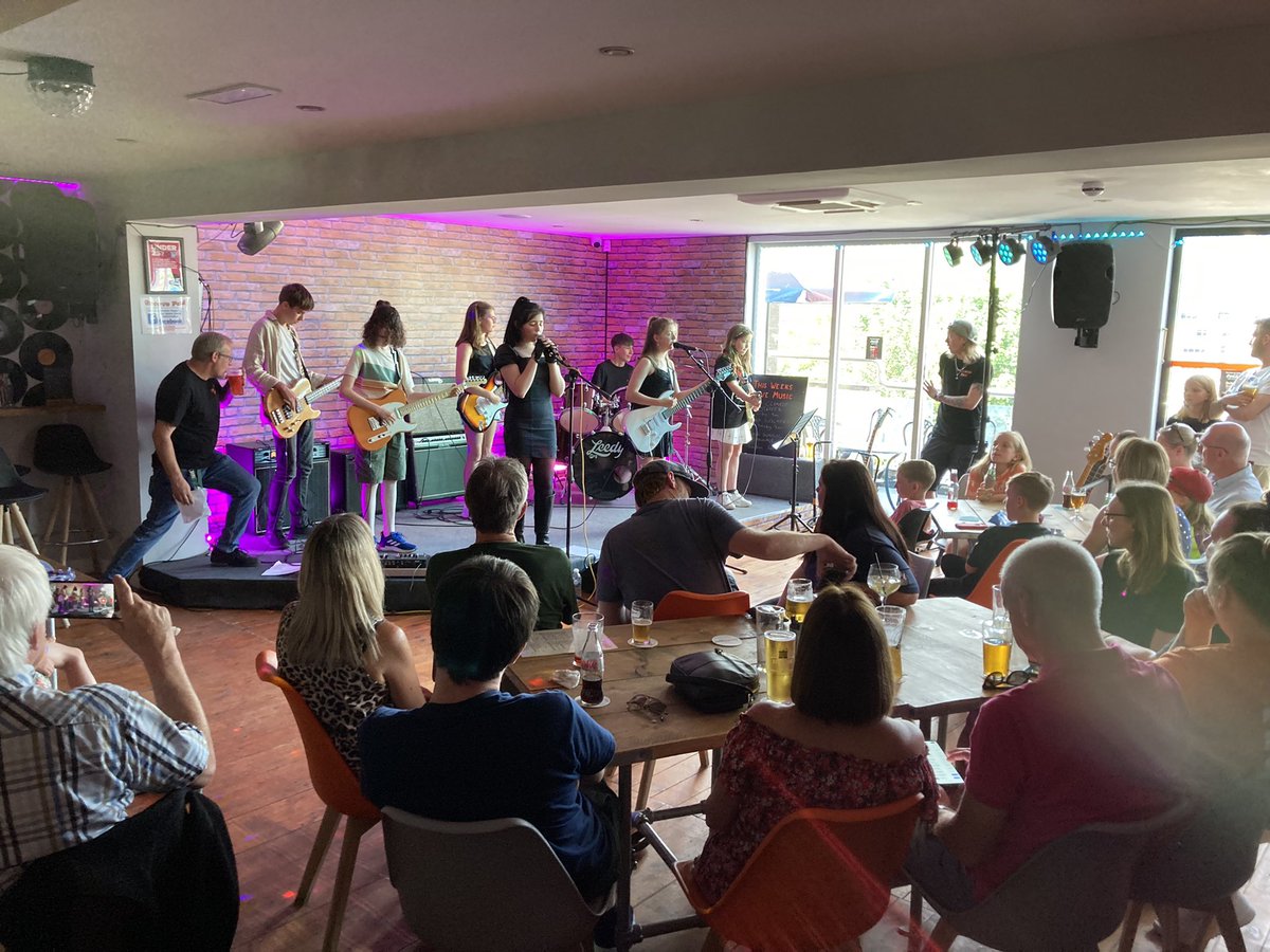 GregMulholland1's tweet photo. Great to be at the #rockschool gig at @PadShipley #Shipley! Really impressive, well done all! 🎤🎸🥁👏🎵🎶 #livemusic #GroovePad https://t.co/79dpa5cqaA