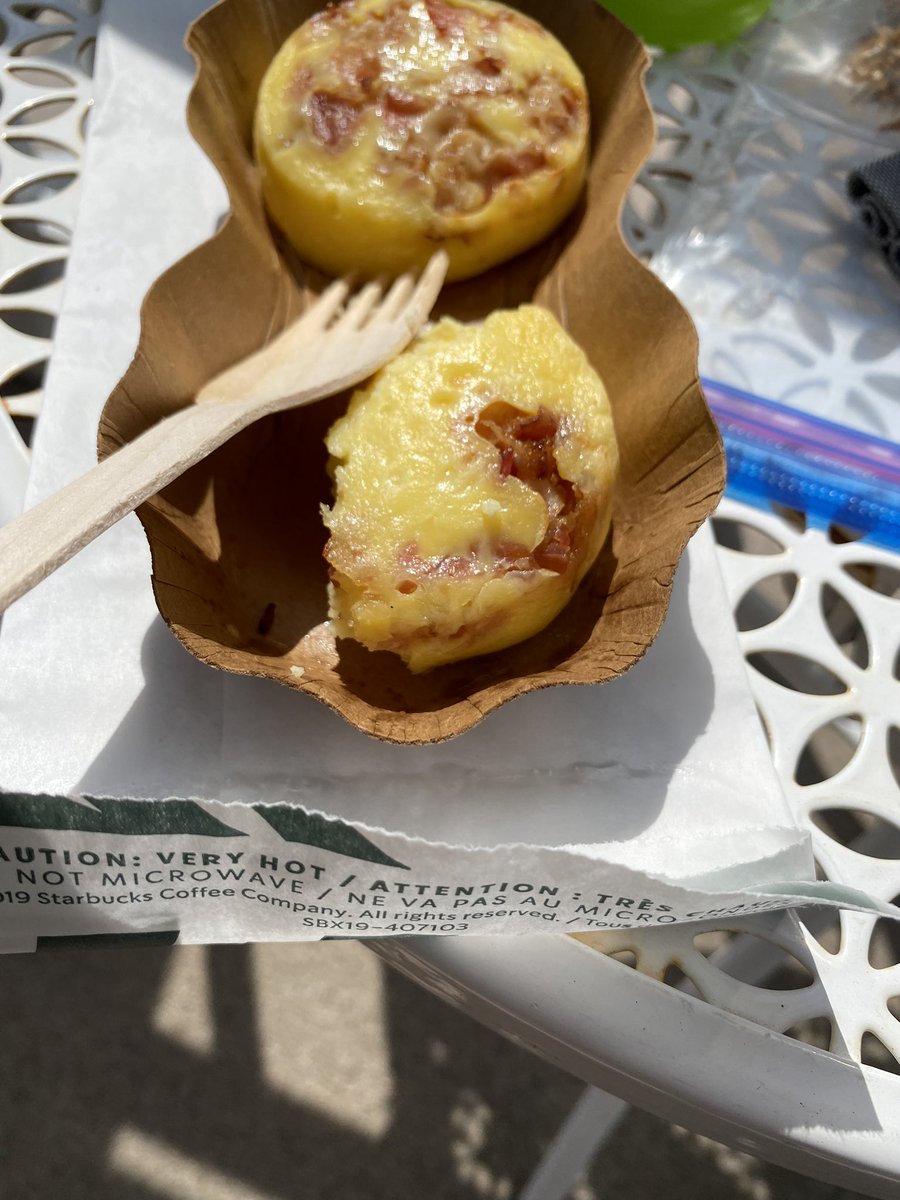 melimaman's tweet photo. @StarbucksCanada please fix your egg bite bags and leaky cups…… this happens at least 1-3 times a week ☹️ https://t.co/Xp3ar2E4JU