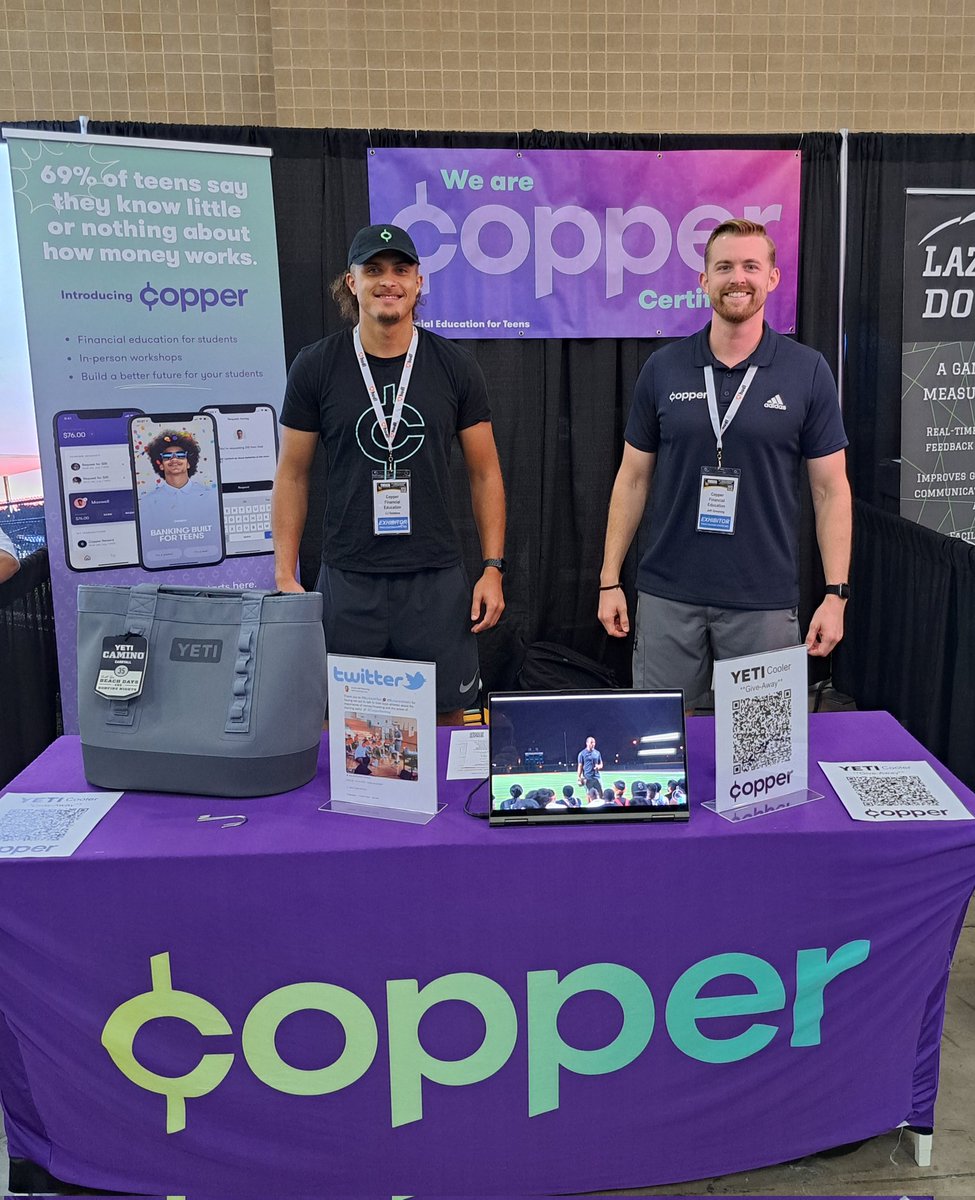 MrGreeningClass's tweet photo. Come and stop by our table! @THSCAcoaches 🏈🏀⚽️⚾️ Ask us about our FREE financial literacy workshops for sports teams and school groups! We're on a mission to create the first financially successful generation 💸💸💸 @CopperBanking https://t.co/Oq4yFFPmRa