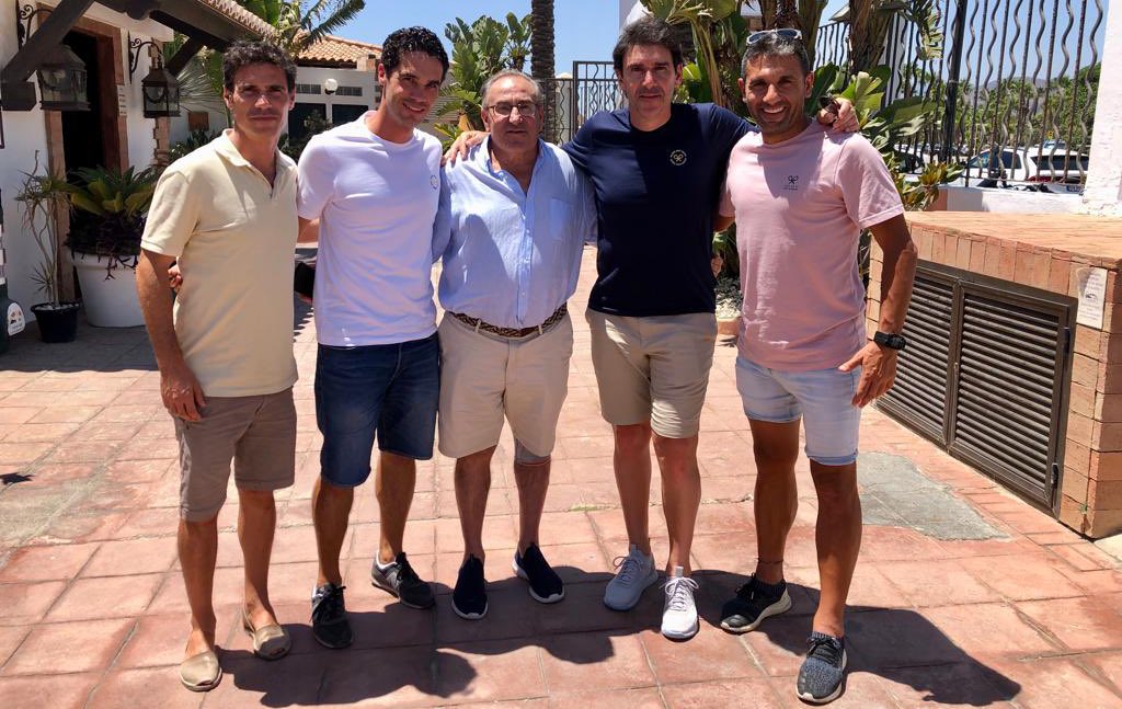 Karanka's tweet photo. Tenía ganas de descubrir poco a poco Granada, sus rincones, sus costumbres y sus gentes. Hoy hemos visitado su costa de la mano del gran Pepe Macanás. https://t.co/TohQFPlZj7