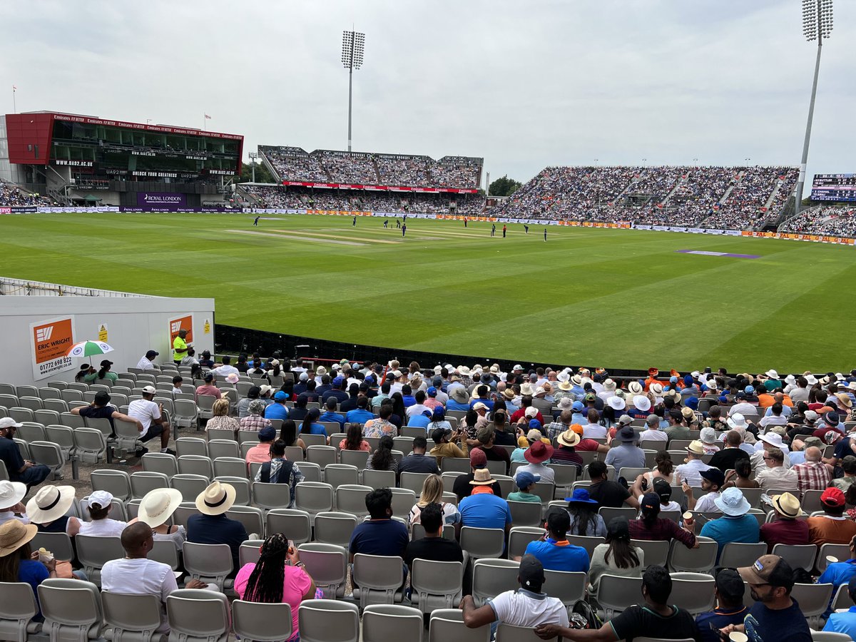 A beautiful and sunny day in Manchester. Perfect to catch the India vs England ODI <a href="/EmiratesOT/">Emirates Old Trafford</a> with senior stakeholders for <a href="/MCRIndia/">Manchester India Partnership</a>