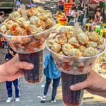 これぞ最高のコラボレーション。コーラと焼き小龍包がひとつに!