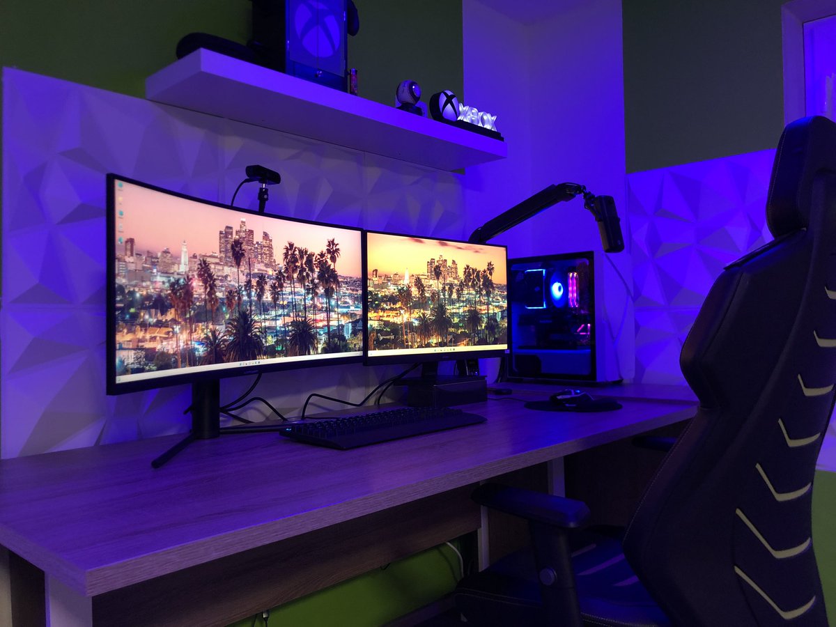 danMcfloyd's tweet photo. Wir haben etwas umgebaut 😁🍀#computer #gameingpc #gaming #GamingSetup #Fortnite #valorant #XboxSeriesX #XboxGamePass #gamingroom #aquarium #fun #action #twitch #stream #streamgerman #twitchgerman #fortnitegerman https://t.co/5secaDDSxI