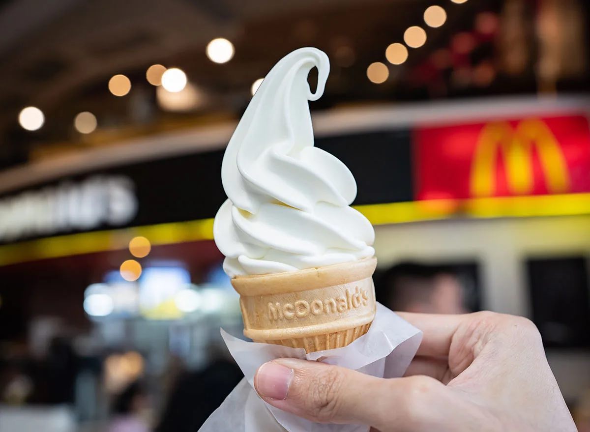 ShopTowneMall's tweet photo. Scoop there it is. 🎶  It’s getting hot out there and we can’t think of a better way to celebrate #NationalIceCreamDay than by getting a soft serve cone or McFlurry from @McDonalds.  🍦
📸: @mcdonaldsbrampton https://t.co/HG5F0bPeA2