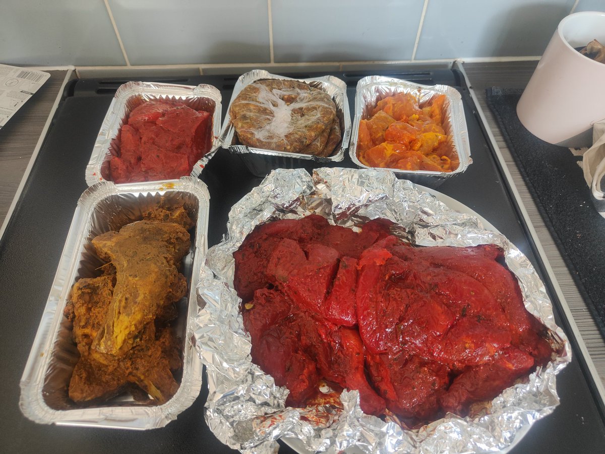 Refugee_Assist's tweet photo. Apologies folks, but I'll be BBQing this pile of amazing food from the Purple olive in little Sutton very soon 🤩
#BbqTime #BBQ #GoldPack #mmmmmmmmmmmm https://t.co/GKzh17Ea8b