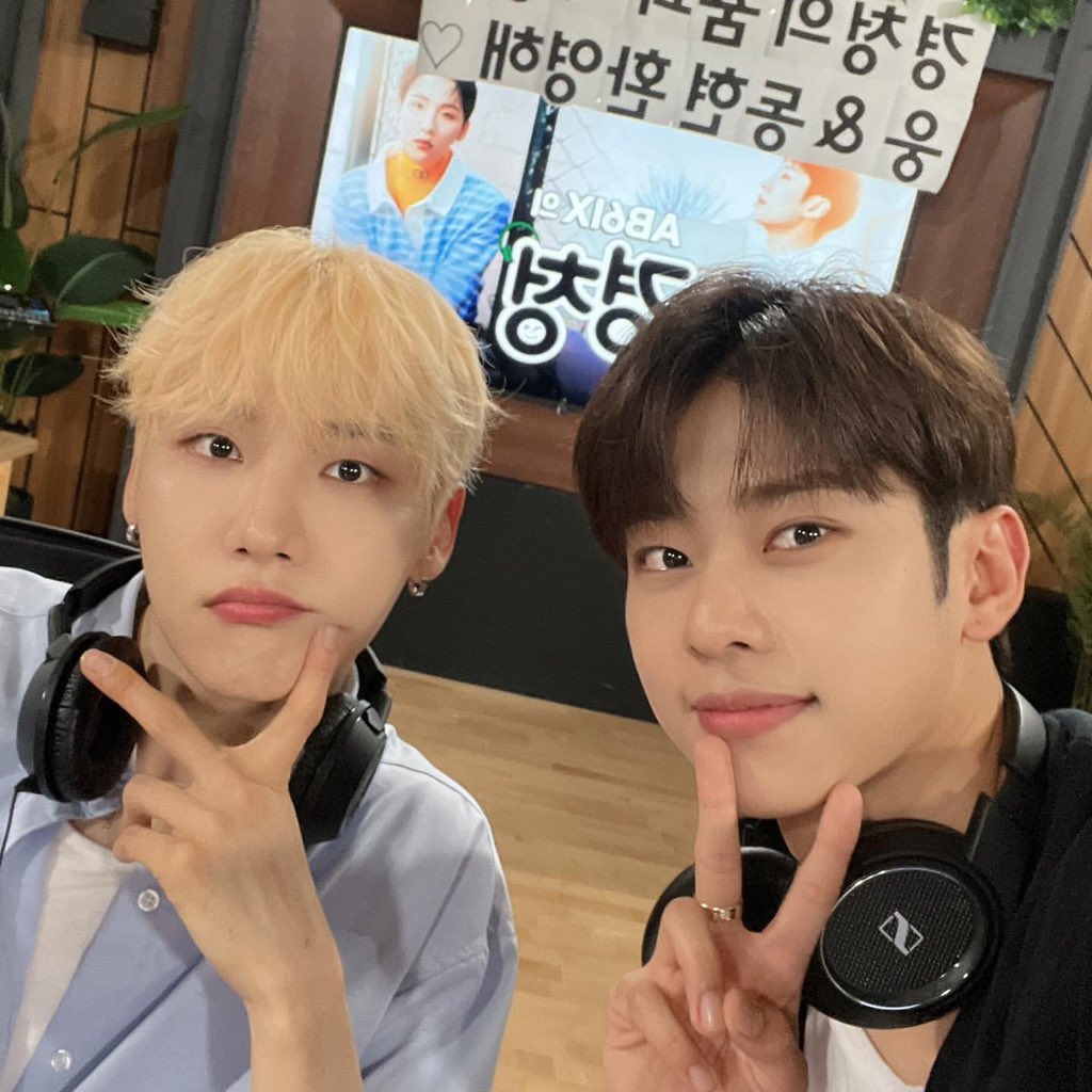 KIMDONGHYUN_INA's tweet photo. [220717] ebsfmlisten Instagram Official Update with AB6IX. 
 https://t.co/i50XcmDDUv

#김동현 #AB6IX #KIMDONGHYUN #⃟DONGDONGTIME🐿 https://t.co/AiP8laIxO2