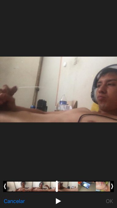 vende este v&iacute;deo que acabo de hacer, ando corto de feria y triste :c https://t.co/vLCt5a1qaD