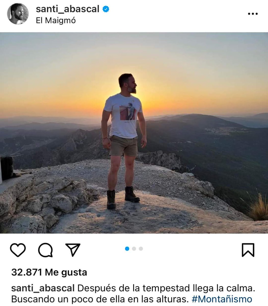juanwohl's tweet photo. "Montañismo" dice, el chulopiscinas... Se comenta solo.
#Perillas
#ElCidCampeador
#BotasDeMontaña
#PaqueteMetes
#EclipseSolar
#NarcisismoOFaltaDeOxígeno https://t.co/heD1S8ZPaA