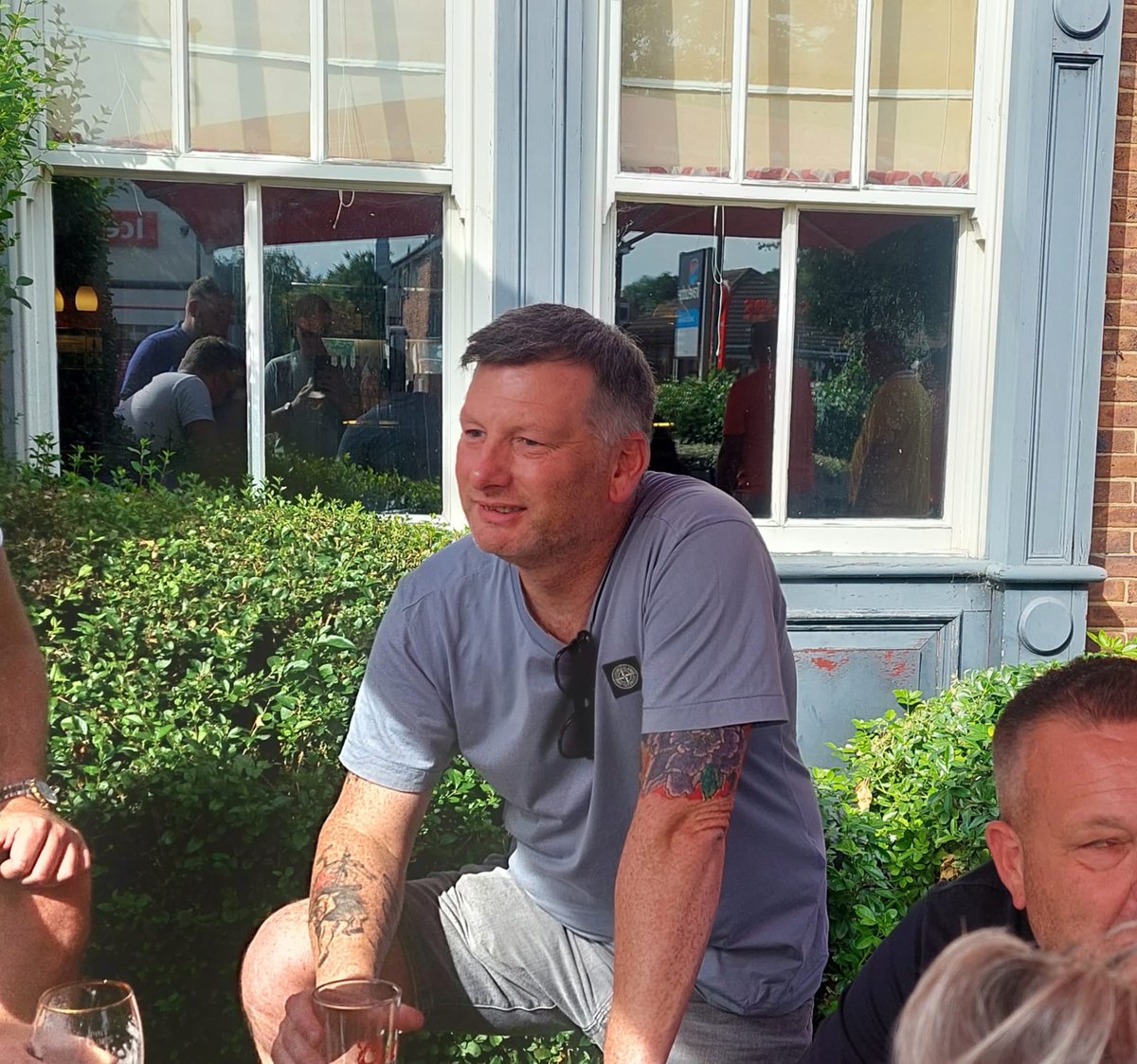 HarryBurnss's tweet photo. Supposed to be a couple of quiet drinks on a Sunday, then this chief turns up!! @badge_is_in https://t.co/2wX9cGK9c5