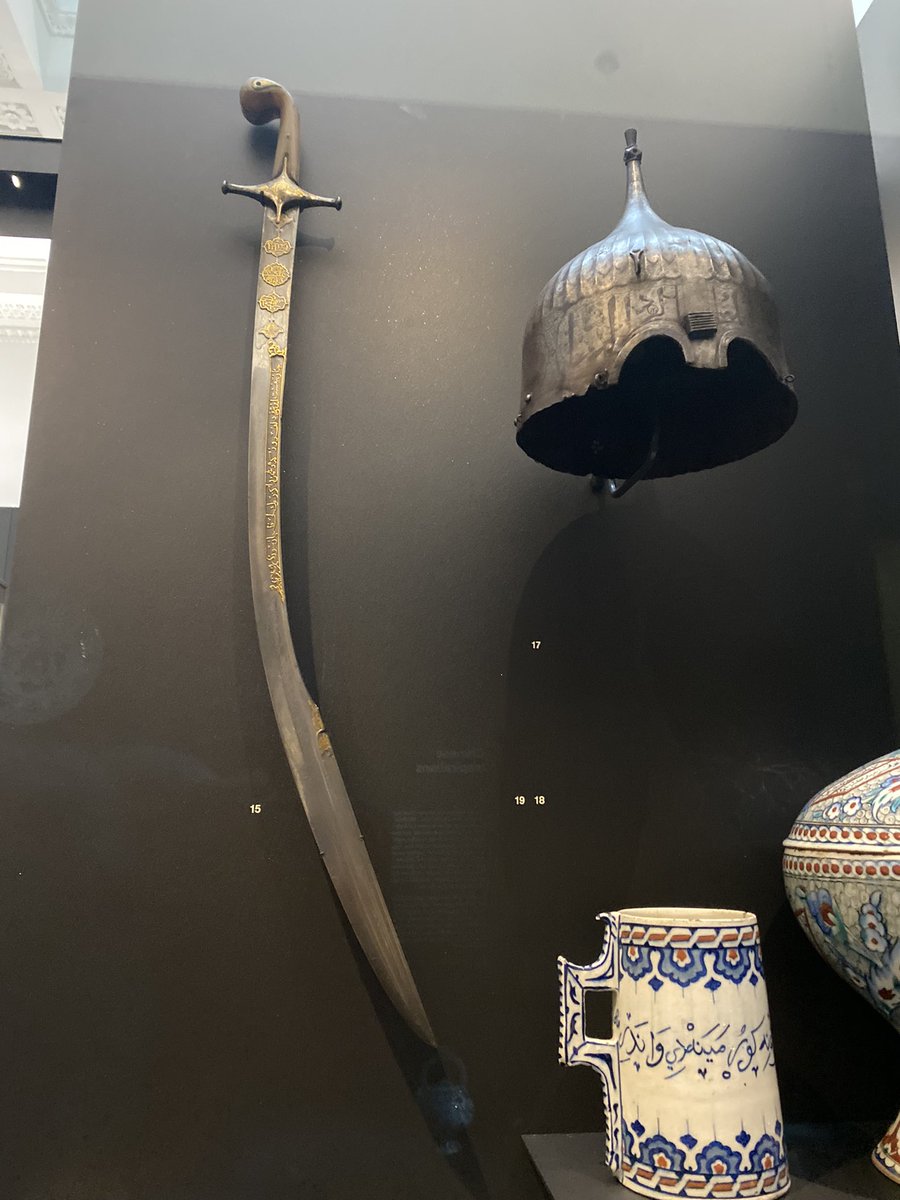 halilbabilli's tweet photo. Ya her şeyi anladım da 3. Selim’in kılıcını nasıl kaptırdınız British Museum’a? https://t.co/EtHmBm1rMb