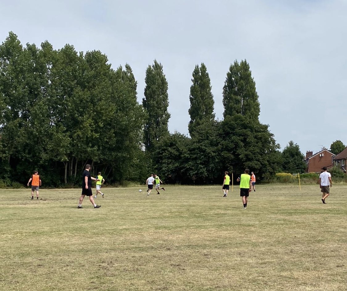 RomileyFc's tweet photo. Top session today with the lads ⚽️☀️

Great session, a lot of lads down and the squad is looking class. Bring on the season @ChesmanSFL 🏆

#UpTheRomiley https://t.co/ilaoYYH8t5