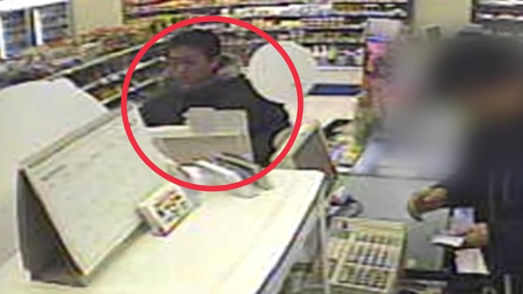 เรื่องนี้เป็นคดีปริศนาของเกาหลีที่ทำให้คนทั้งประเทศตั้งคำถาม เมื่อมีคนไปพบศพของผู้ชายคนนึงแขวนคอตายอยู่ข้างในท่อระบายน้ำกลางภูเขา! แถมยังมัดมือตัวเองเอาไว้! และเบาะแสเดียวที่มีก็เป็นภาพจากกล้องวงจรปิดที่บันทึกภาพของผู้ชายคนนี้ไว้ก่อนที่เขาจะหายตัวไป (อ่านต่อในเมนชั่น)