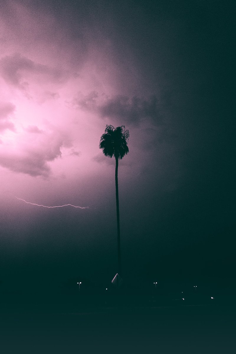 deb0's tweet image. GM. Last nights lightning storm in Az