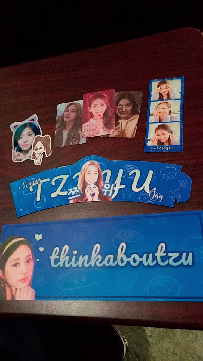 Tzuyu's cupsleeve event last month! Happy TZUYU day! 🎉@JYPETWICE 

#HappyTzuyuDay
#ThinkAboutTzu