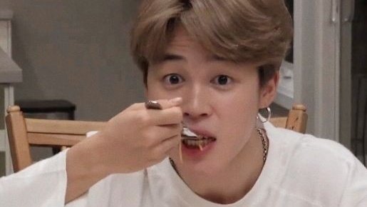 randomjmn's tweet photo. jimin eating his food https://t.co/i8jpyo2A9K