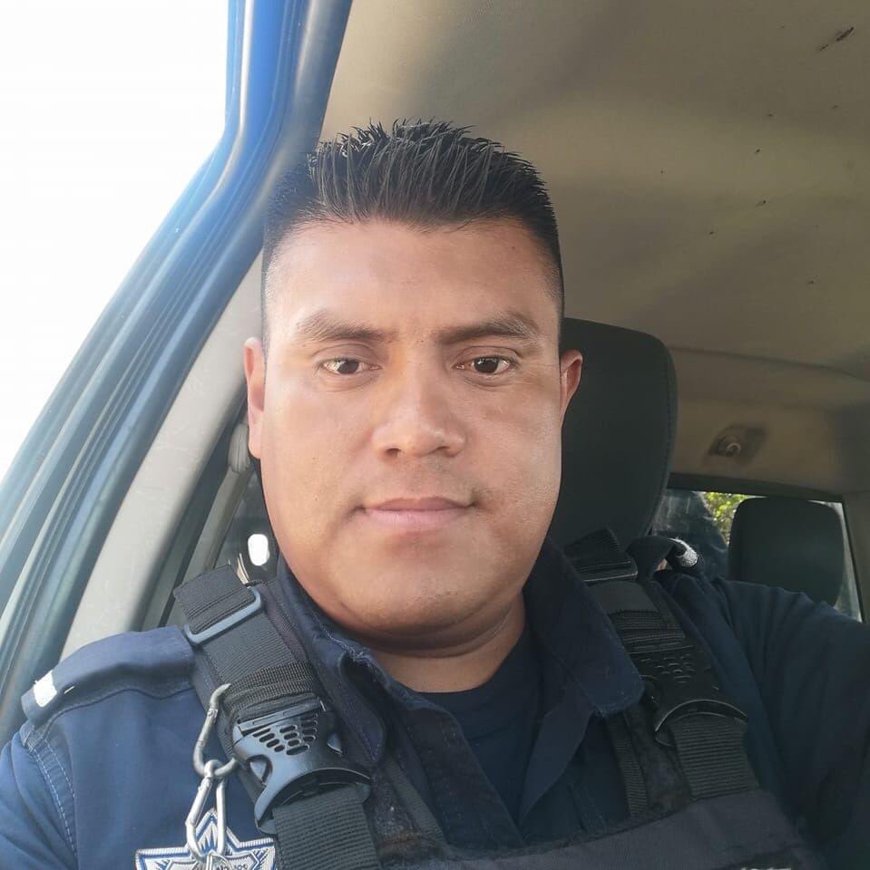 OaxacaPolitico's tweet photo. 🔴#Relevante | Enfrentamiento armado en San Miguel Soyaltepec deja un muerto

La Secretaría de Seguridad Pública de #Oaxaca confirmó el fallecimiento de Bernardino Sánchez Pacheco, elemento de la @Policia_GobOax; otro efectivo más está hospitalizado. https://t.co/3saq2iX90J