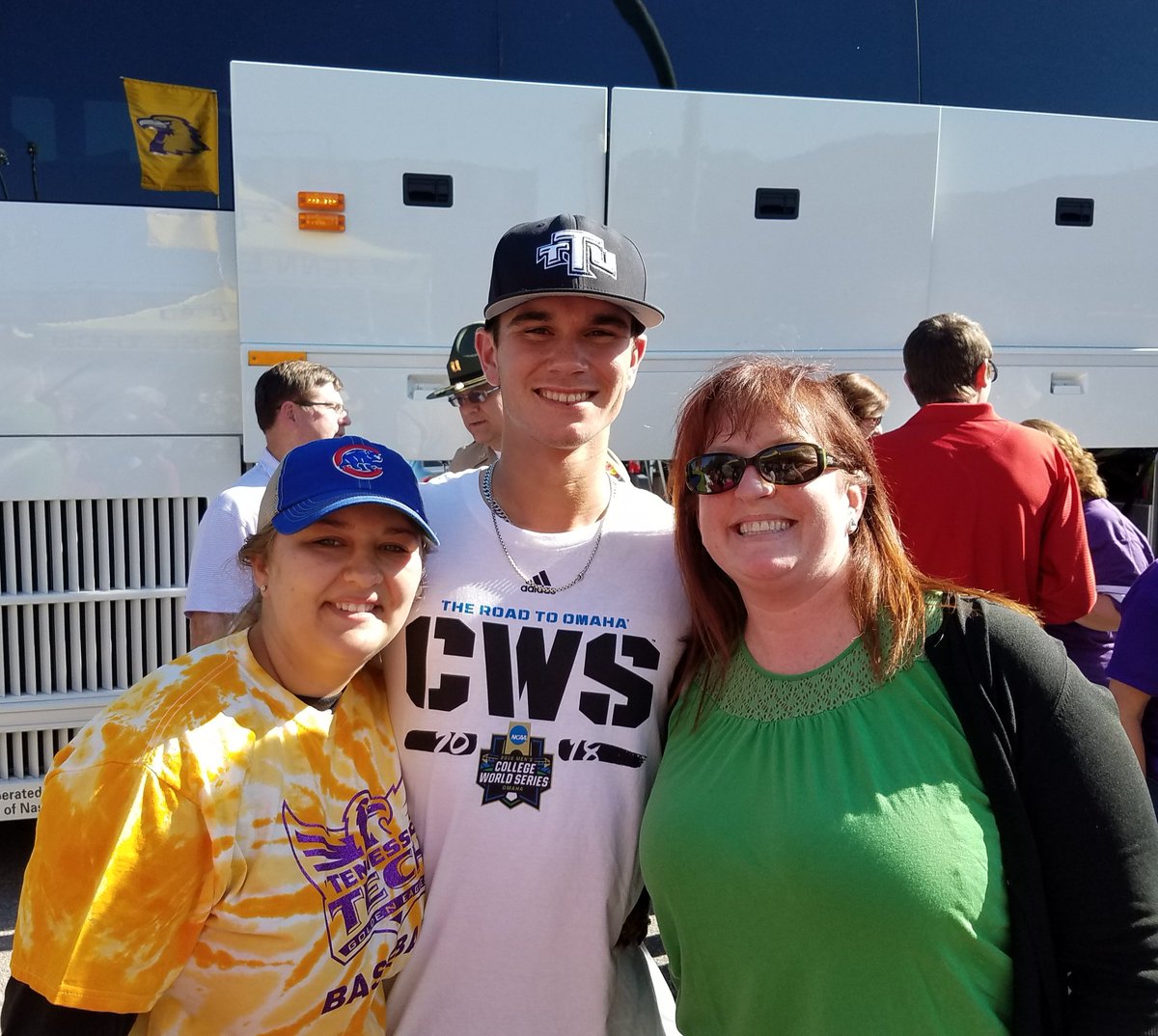 kim_godwin's tweet photo. At @Cubs game today, hate I will miss seeing you pitch.  Wishing you a speedy recovery @EthanXXVI https://t.co/mjlrYSo0yv