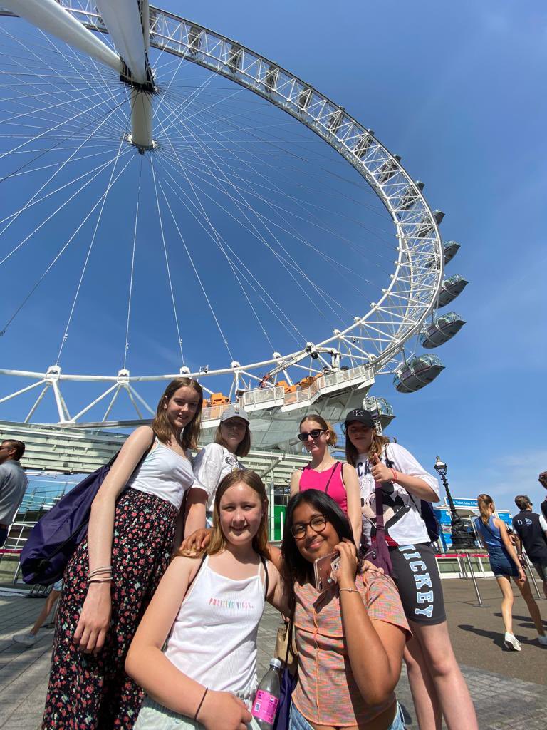 StPetersOrrell's tweet image. A beautiful day on the South Bank doing the “tourist thing”
#SPLondon2022