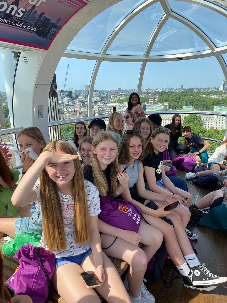 StPetersOrrell's tweet image. A beautiful day on the South Bank doing the “tourist thing”
#SPLondon2022