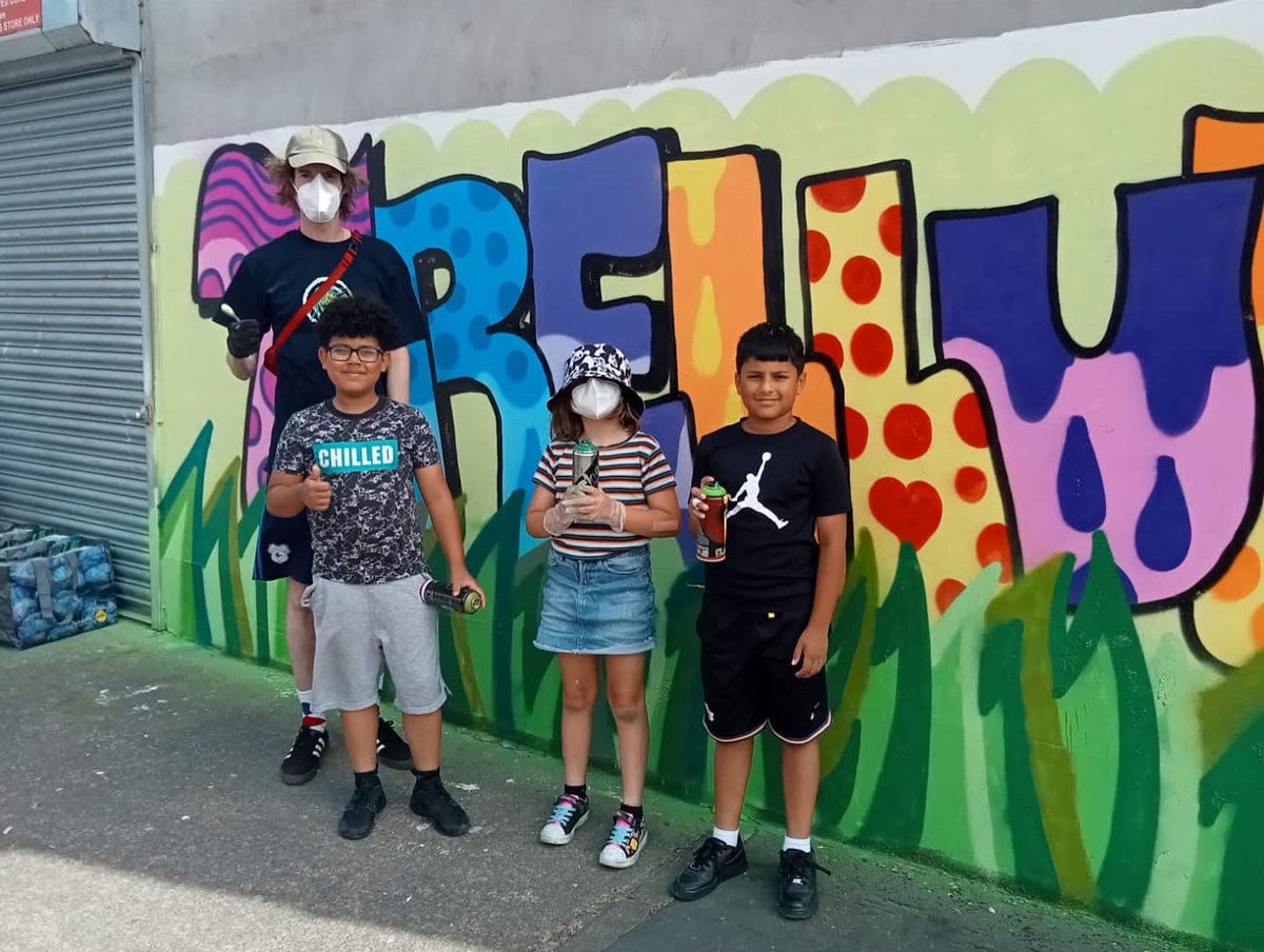 Menter Caerdydd (@mentercaerdydd) on Twitter photo TRELLUEST - GRANGETOWN
Am prynhawn hyfryd heddiw yn creu murlun gyda Teg yn Trelluest gyda <a href="/ArtGrangetown/">Grangetown Art Trail Helfa Gelf</a> ☀️🖌🦖
Diolch yn fawr i pawb daeth i creu murlun mor hyfryd i’r gymuned! 💙 TRELLUEST - GRANGETOWN
Am prynhawn hyfryd heddiw yn creu murlun gyda Teg yn Trelluest gyda <a href="/ArtGrangetown/">Grangetown Art Trail Helfa Gelf</a> ☀️🖌🦖
Diolch yn fawr i pawb daeth i creu murlun mor hyfryd i’r gymuned! 💙
