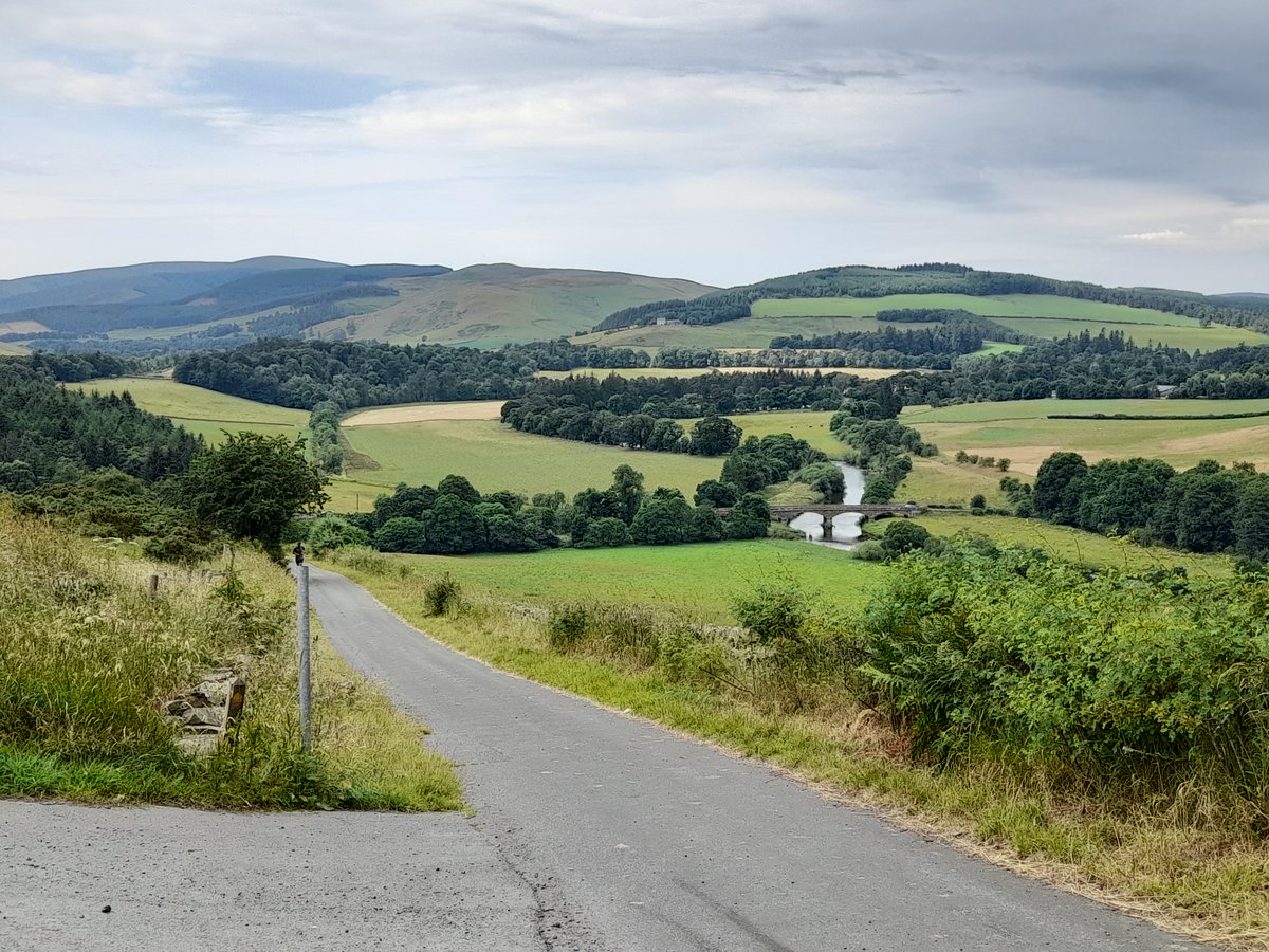 EildonRamblers's tweet photo. Neidpath Circular from #Peebles at 25 degrees! Walking along riverside, then ascent through to Manor Sware. Along the river to #BarnsTower, lunch at Lyne Station follow the old railway line past #Neidpath. Leader Maureen, backwalker Frank
@ramblersGB @ramblersscot @VisitScotland https://t.co/MAhm2Dbyd7