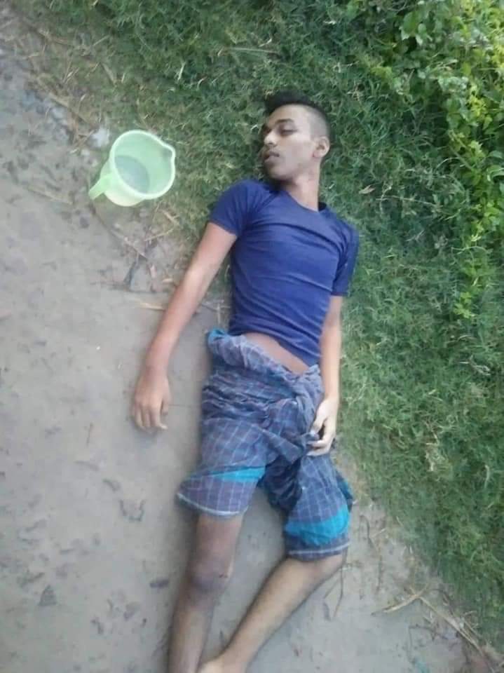 BangladeshVedic's tweet photo. A Hindu college student named Nayan Kumar Sarkar (22) was beaten to death with a hammer by extremists in Sondah village of Nandanalpur union in Kumarkhali upazila of Kushtia district of Bangladesh. 

@hrw @UNHumanRights @TulsiGabbard @VHPDigital @HinduAmerican https://t.co/vYBJpMSzwC