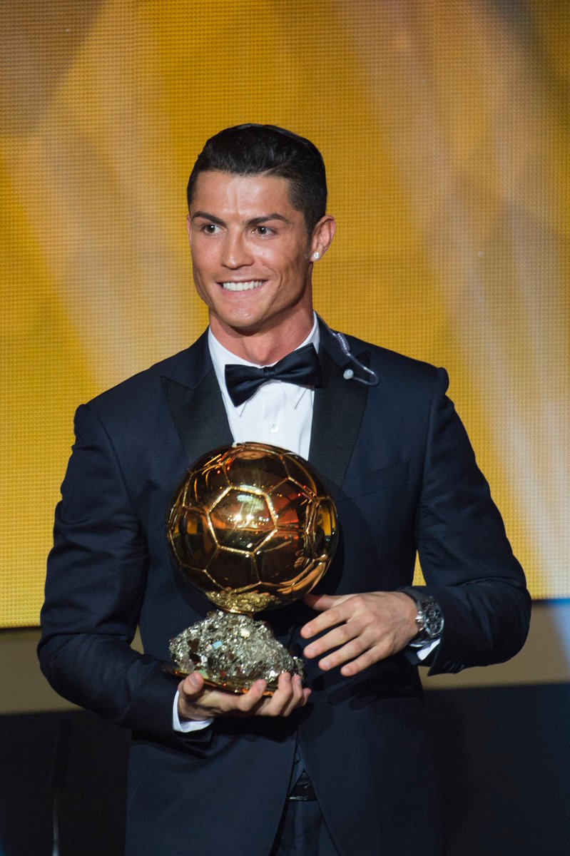 sportbible's tweet image. 🚨 Cristiano Ronaldo 'proved' to be the GOAT by leading maths professor at Oxford University