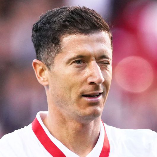 BlazquezFont's tweet photo. 🗣Robert Lewandowski: “Xavi Hernández tiene un plan muy claro para devolver al Barça a lo más alto. Sólo pienso en ganar títulos en Barcelona. El club tiene un potencial increíble”. #FCBarcelona https://t.co/5UofZHrVC2