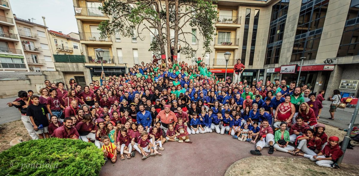castdeMallorca's tweet photo. A Berga, 17/07/22
Després d’haver pogut gaudir d’un magnífic cap de setmana amb els @Airenou, @MuixeDeLaPlana, @XicsGranollers i @cdberga; ha sigut un autèntic plaer compartir plaça amb vosaltres. Castellers de Berga, ens hem sentit molt ben acollits/des; gràcies! Arreveure! https://t.co/wjp7HVSItm