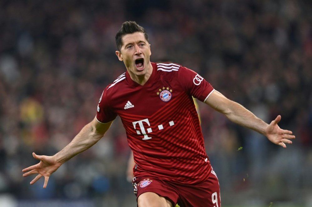 BarcaTimes's tweet photo. 🎙️| Lewandowski: “Bayern offered a contract until 2024 while as Barça offered until 2026? I know I’ll be 34 soon. But I feel very strong physically and mentally. Barcelona saw things the same way.” [@altobelli13] #fcblive https://t.co/CiY87DLNbr