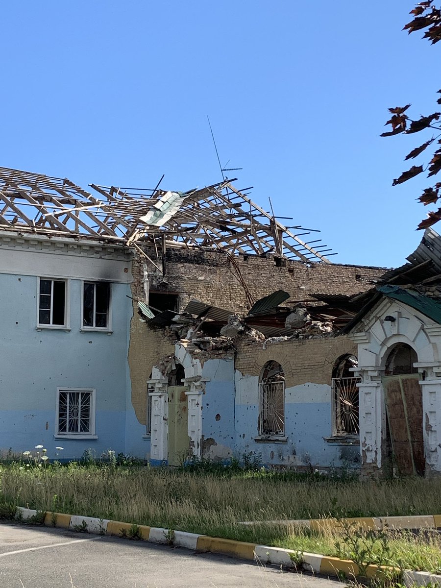 EamonnMurphy63's tweet photo. My first visit to #Ukraine starts from #Bucha and #Irpen. Deeply shocked and saddened by the massive ruins, devastation of social infrastructure, and senseless loss of lives. I echo SG @antonioguterres: “We know what we need to do: End the senseless, disastrous wars – now.” https://t.co/XWKVSM6Y5C