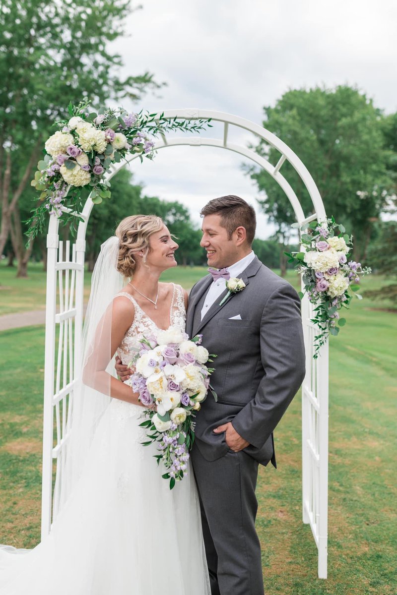 mrstyrrellteach's tweet photo. Love you forever, husband. 💜

 A perfect day surrounded by our family and friends. We are so blessed. 🤍 https://t.co/uv0ZfM6uzL