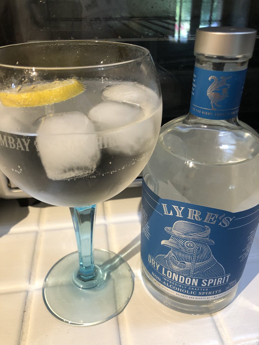 Food_A4thought's tweet photo. Refreshments required ๐ธ๐ธ
First try of @lyresspiritco non alcoholic Gin for me and very nice it is too. Sian gets the beautifully aromatic @GinMare all to herself ๐
#Gin #GinTime #Ginstagram #refreshing #RefreshmentTime #HotWeather #Brittany #GardenTime #Relax https://t.co/1pYqLDSlaU