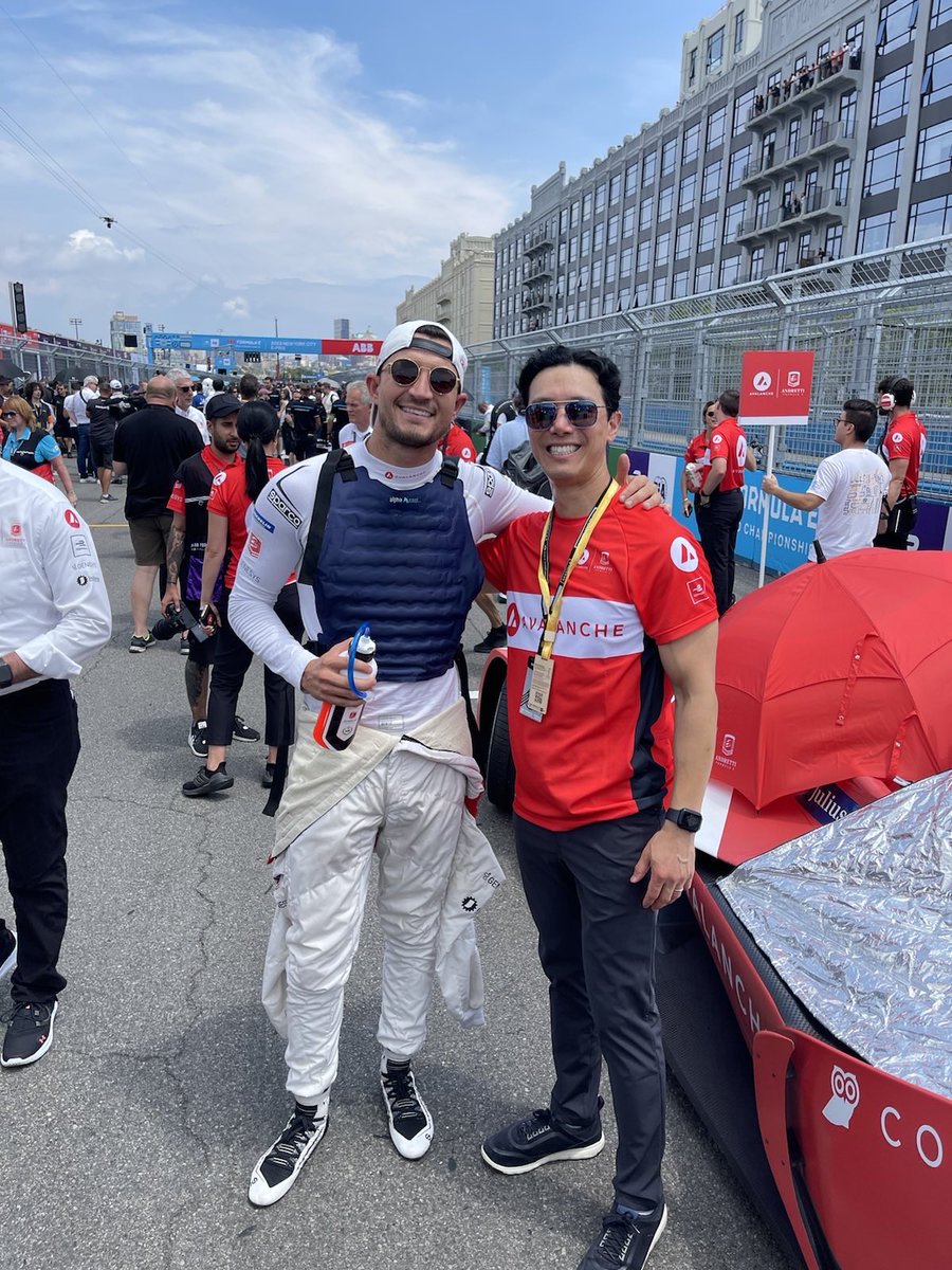 John1wu's tweet photo. What a weekend at #AvalancheHouse Brooklyn. Had an amazing time speaking to the projects building the future of this space, and going behind the scenes of the race with @AVAXAndrettiFE and @michaelandretti! There’s nothing like the #Avalanche community. https://t.co/2zYAXHCgTZ