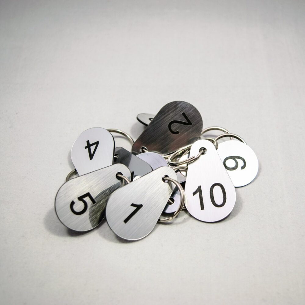 gtlaserltd's tweet photo. #engraving #keytag #keyring #keyringnumbered #numbers #tag Set of 10 Drop shaped numbered key tags ideal for clubs, leisure centres, school https://t.co/GvcFpzVbTn https://t.co/h0lsvdTzBP