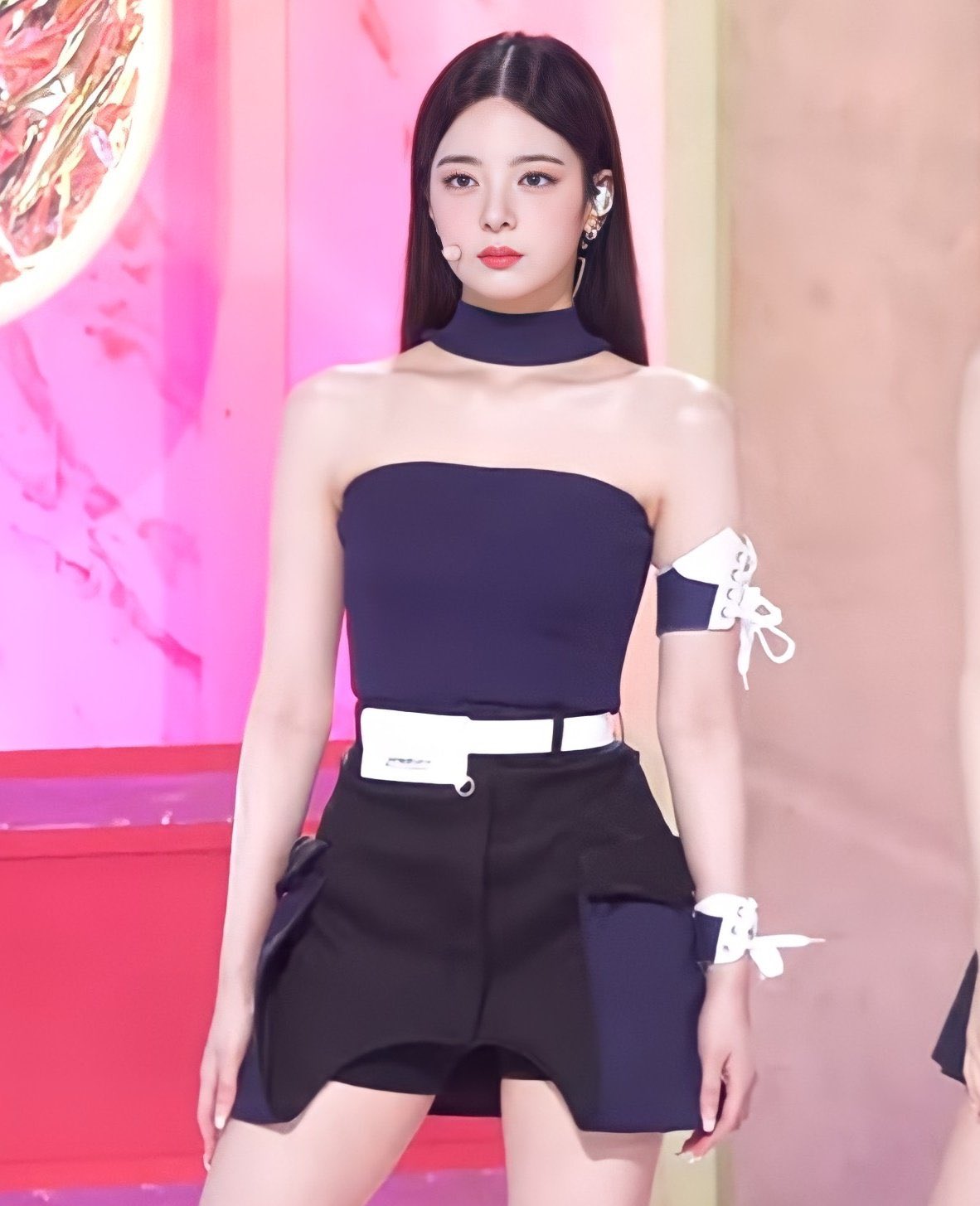 FX4cYsgWAAAM1zV?format=jpg&name=large