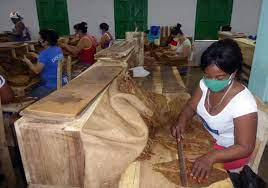 Amado22219385's tweet photo. Desarrollar nuestras capacidades productivas y hacerlo desde adentro, es más prosperidad y bienestar para nuestro pueblo. #Cuba #CubaPorLaPaz #CubaEsAmor @Lgarcial4 https://t.co/rRuT8D7l2t