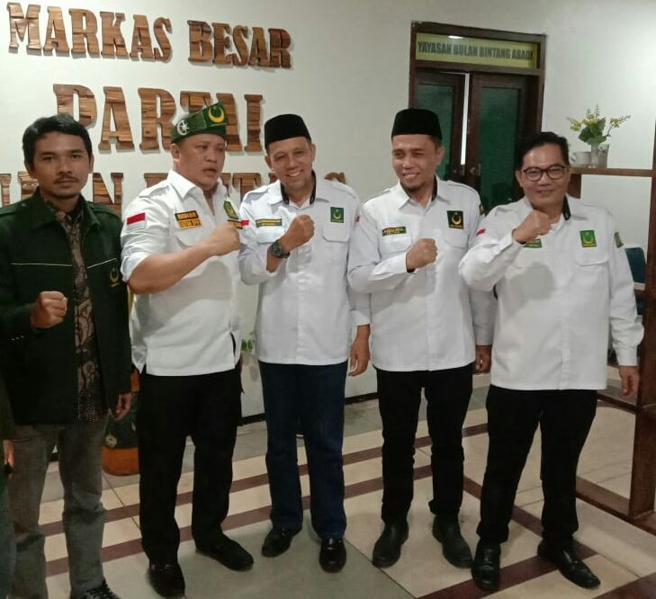 zaky_cahyadi's tweet photo. Puncak Acara Milad Partai Bulan Bintang ke-24
"Solidkan Barisan, Satu Komando untuk Kemenangan 2024"

17 Juli 2022 https://t.co/U4POL4kEt4