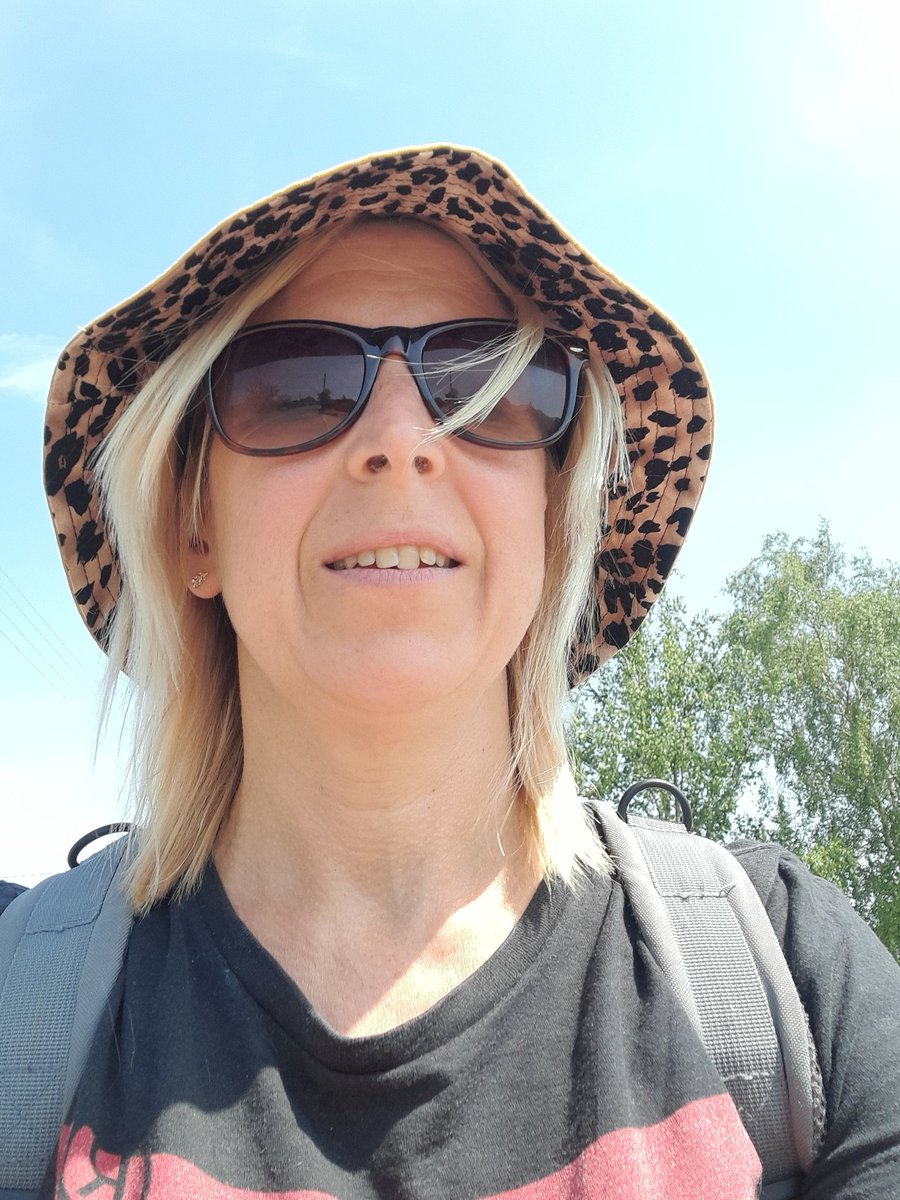 hehirsarah's tweet photo. I set off looking for a local adventure and I found one. #marshes #Cooling #Medway #enchantedlake #churchcamping #Pip #Magwitch #estuary #marshland #Cerce https://t.co/jwqR2WmDPy