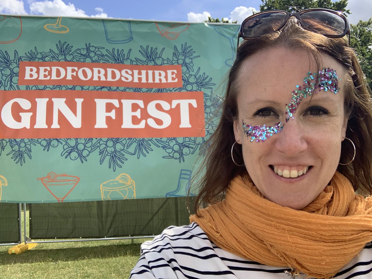 miriam_storey's tweet photo. A welcome return to the festival glitter this summer, any excuse, there doesn’t even need to be gin…..
#Ginfest #FestivalSeason #Summer https://t.co/1no3m9pA1Z