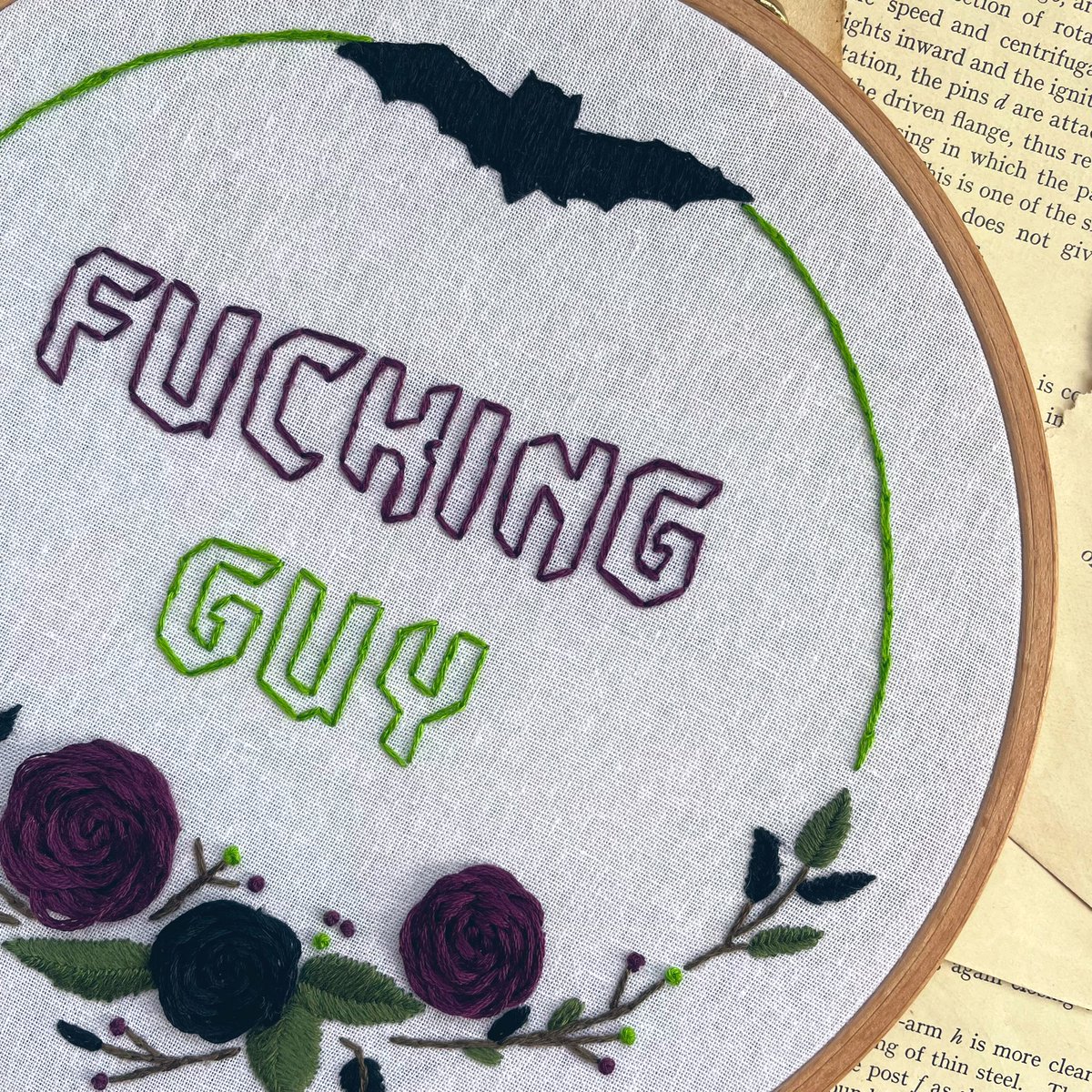 Who else is dead happy that #WhatWeDointheShadows is back? Who else has included “fucking guy” into their common parlance? 🙋🏻‍♀️

#WWDITS