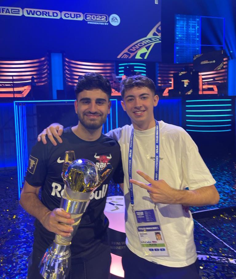 DullenDike's tweet photo. Glückwunsch Löwe, gibt keinen der sich das mehr verdient hat ❤️🙏🏻 @rblz_umut https://t.co/ClqqrZXeS3