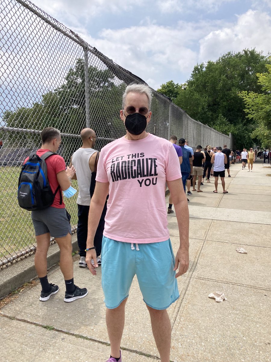SChenHayes's tweet photo. In line for #monkeypox #vaxx at #BronxScience near ⁦@LehmanCollege⁩. Better #vaxx #equity in line full of #Black #Latinx &amp; #White folx. Much more needed. @nychealthy ⁦@NYCMayor⁩ ⁦@EricDinowitzNYC⁩ Thx ⁦@prisonculture⁩ for the ⁦@AbortionFunds⁩ shirt! https://t.co/jsGEfG8wiP