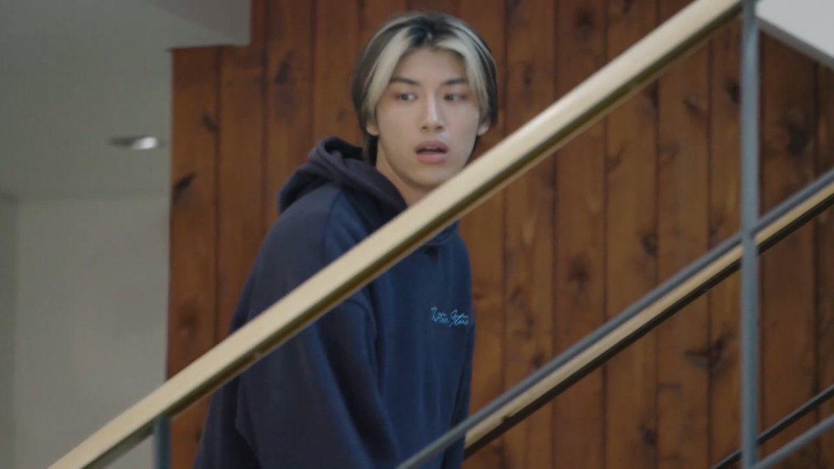 kdramasofty's tweet photo. the only guy that caught my attention so far #transitlove2 #EXchange2 https://t.co/dnFlLOGHyo