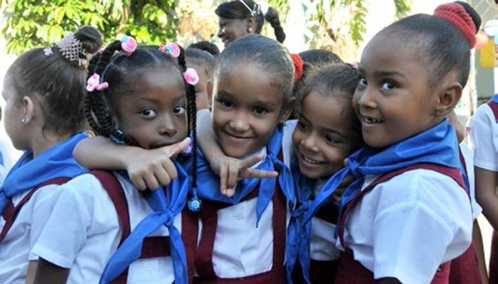Malu50928583's tweet photo. #CubaEsAmor ....una infancia feliz es el mejor regalo que se le puede dar a un niño...
#Felicidades 😍😘
#CubaPorLaPaz 
#PasionXCuba https://t.co/vz2HckVNqM