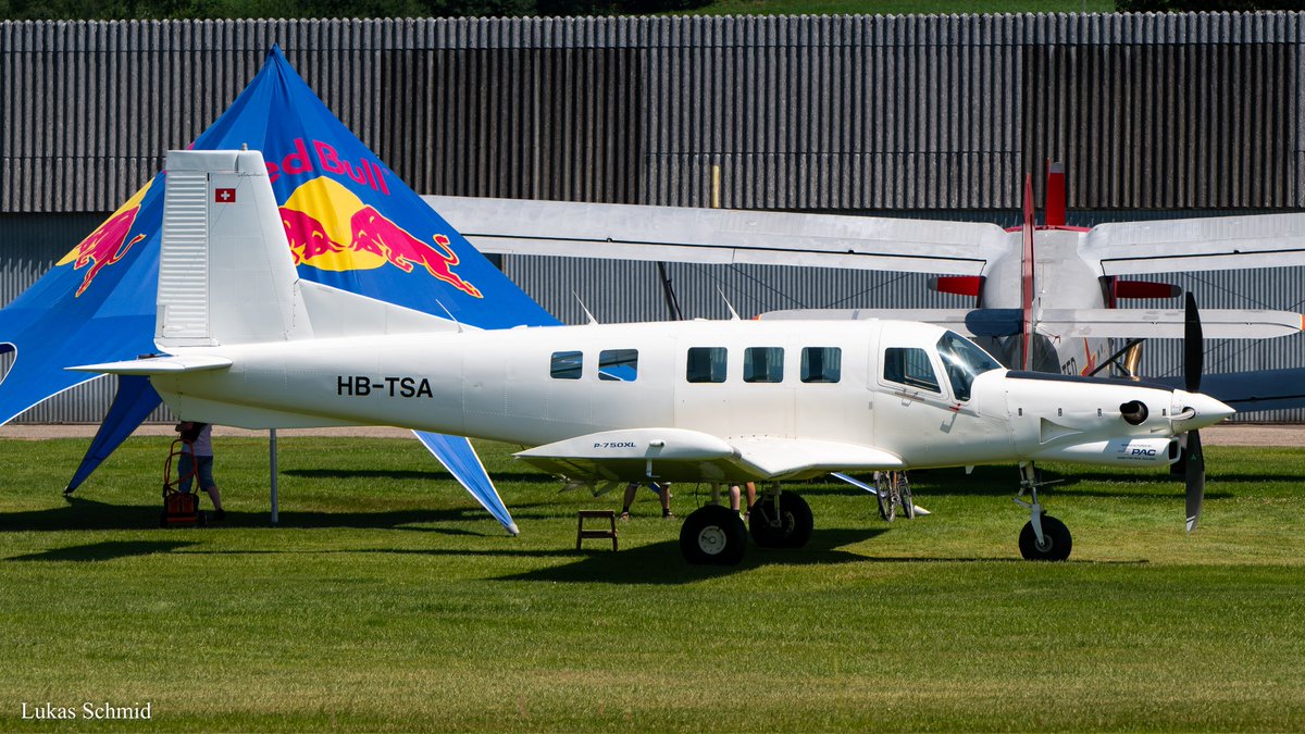 aviation_schmid's tweet photo. 《HellaHerb Skydive Festival》

Paravia AG / Pacific 750XL / HB-TSA / LSZO - 16.7.22

#AvGeek #planespotting #planes #planespotter #aviation #aviationphotography #spotting #LSZO #beromünster #pacific750xl #hbtsa #skydive https://t.co/9d0e4aUKU1
