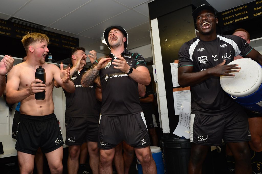🍾 Mood in the changing room after that one!

#COYV🏁